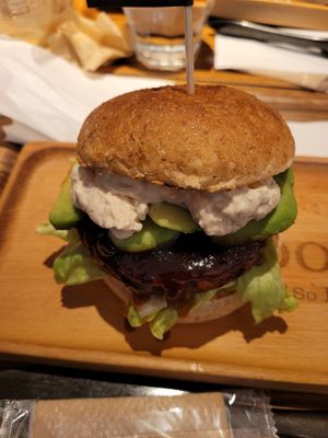 Yummy burgers !  at 2foods - Yaechika in Tokyo