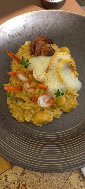  at Cor de Tangerina in Guimaraes