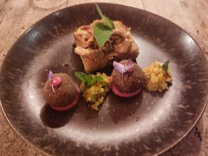  at Cor de Tangerina in Guimaraes