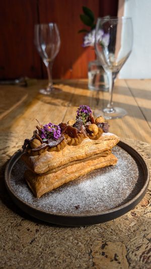 Folhado de avelãs at Cor de Tangerina in Guimaraes