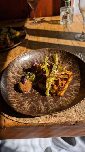 Mil folhas de batata com bolinhos de alheira at Cor de Tangerina in Guimaraes