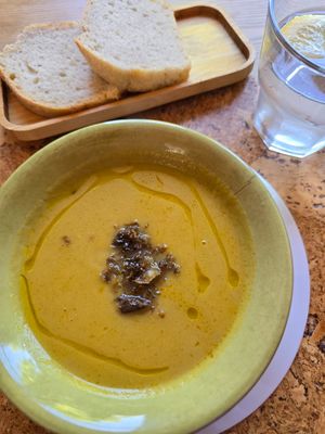  at Cor de Tangerina in Guimaraes