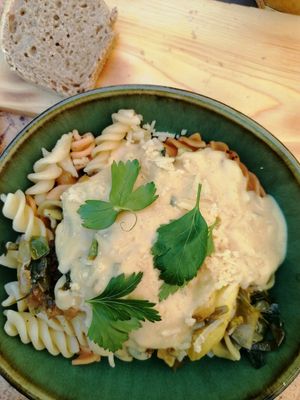 Fusilli com almôndegas de feijão at Cor de Tangerina in Guimaraes