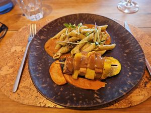 Penne de quinoa com espetada de tofu e ananás. at Cor de Tangerina in Guimaraes