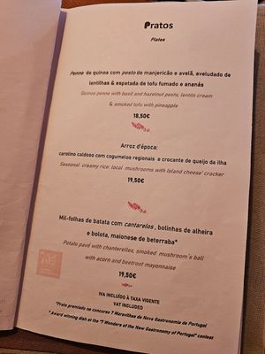 Main dishes at Cor de Tangerina in Guimaraes