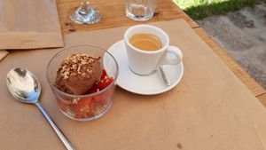 Dessert and coffee at Cor de Tangerina in Guimaraes
