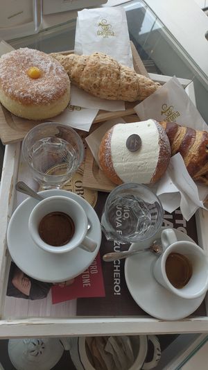 Cornetti vegani at Les Plus Bon in Tortoreto