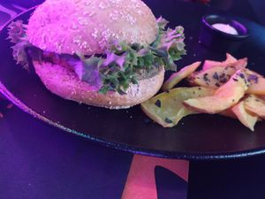 Crispy burguer at Guakame Street Food in Valencia