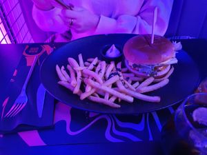 Burger 2 at Guakame Street Food in Valencia