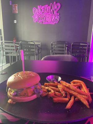 Chicken burger  at Guakame Street Food in Valencia