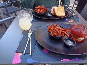  at Guakame Street Food in Valencia