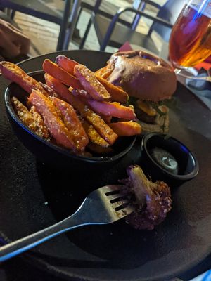 Guakame burger at Guakame Street Food in Valencia