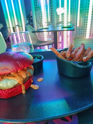 Burger and sweet potato fries at Guakame Street Food in Valencia