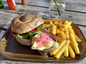 Beetroot, hummus and crunchy chickpea sandwich (October 2023) at Radcliffes Cafe Bar in Morpeth