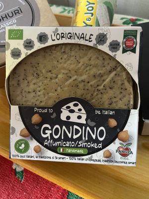 Veg formaggi  at Iperbiobottega in Turin