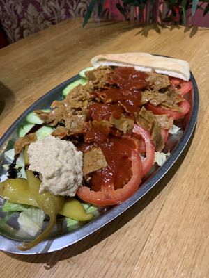 Vöner with salad  at Eerikin Pippuri in Vantaa