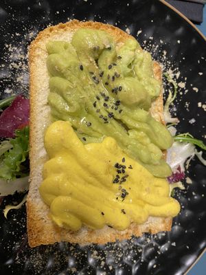 Humus  at Porta Ferro in Manresa