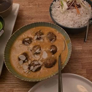  at Indian Aroma in Madrid