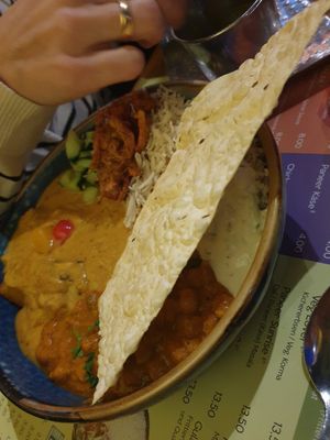 Vegetaruan bowl at Deli Tadka Indian Street Food in Munich