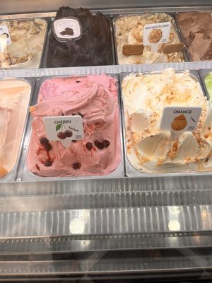 Cherry, orange   at Gelateria Dubrovnik in Dubrovnik