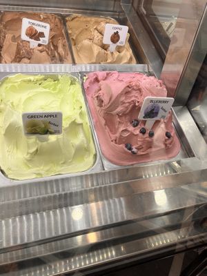 Green apple, blueberry   at Gelateria Dubrovnik in Dubrovnik