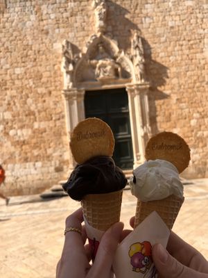 (L) Chocolate (R) mojito   at Gelateria Dubrovnik in Dubrovnik