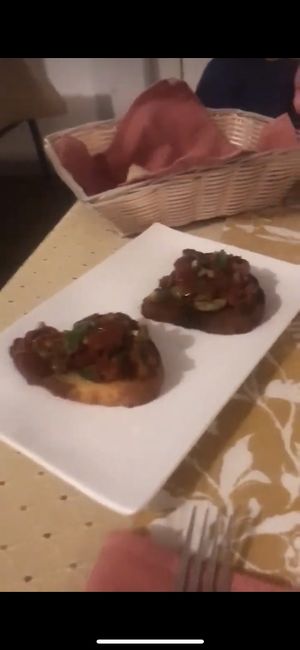 Bruschette con pomodori secchi e aglio molto buone  at Agricola Samadhi in Zollino