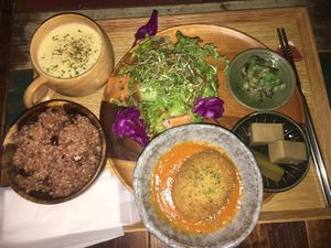 酵素玄米プレート (today’s set vegan meal)  at Vege To Coffee in Tokyo