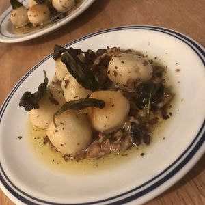  Dumplings   at Venn Canteen in Porto