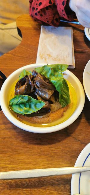  at Venn Canteen in Porto