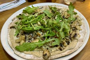 “Magic” (truffle oil) mushroom pizzaa #Veganuary at Pizza Cult in Ubud