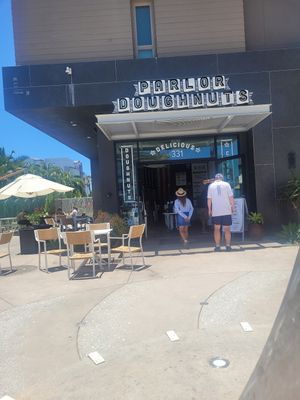 Outside at Parlor Doughnuts in Oceanside