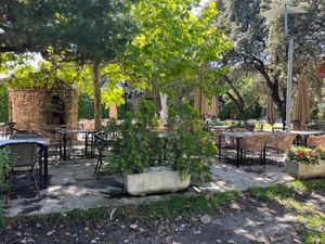   at Cachivache in La Cabrera