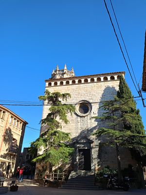 L'indret. at L'escola Local Social in Girona