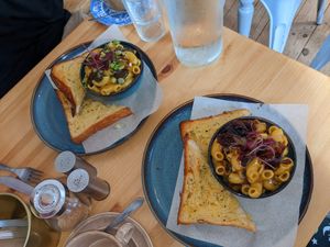 Vegan mac 'n' cheese dishes at Tigs Bagel & Coffee House in Sheffield
