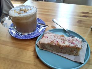Peach melba slice and hazelnut and whit chocolate mocha at Tigs Bagel & Coffee House in Sheffield