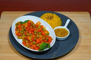Aloo matar curry at Vege House in Belgrade