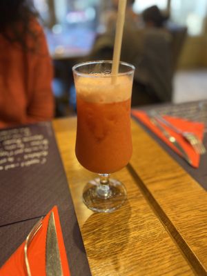 Peace and love   at Le Cachotier in Carcassonne