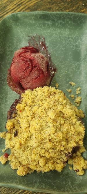 Crumble at Le Cachotier in Carcassonne