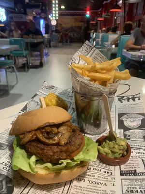 Ranch burger at Diner Pitbox in Amposta