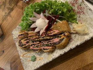 „Tuna“ crunchy tempura roll   at Udum in Cologne