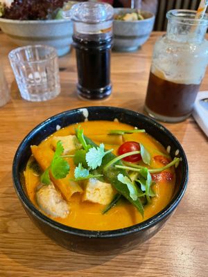 Coconut soup with lemon grass at Udum in Cologne