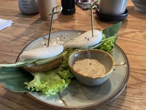 Starter: buns with seitan  at Udum in Cologne