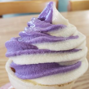 Softserv vanilla and sweet potato swirl at Mr. Natural - East Cesar in Austin