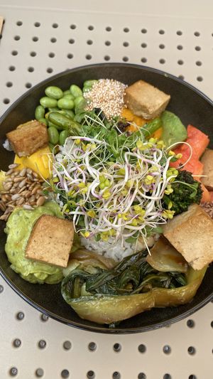 Vegan Asia Bowl  at Joul‘s  in Landau