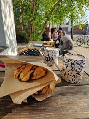 Vegan pastries, cappuccino and hot chocolate on the terrace at Sarai.Space in Brest