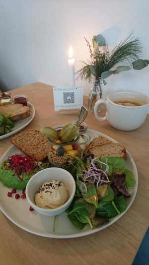 The vegan breakfast at Café Kofje in Hamburg