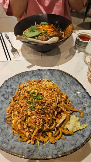 Pad Thaï végétarienne sauce soja at Les Pâtes Volantes in La Rochelle