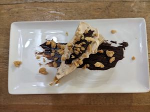 Snickerz Cheezecake at Aquafaba in Mendrisio