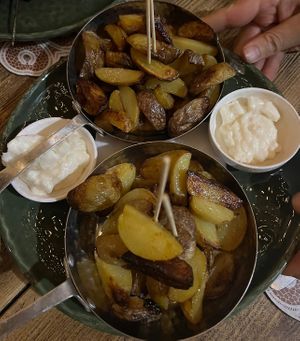 Roasted potatoes with vegan mayo  at Orto con Cucina in Milan